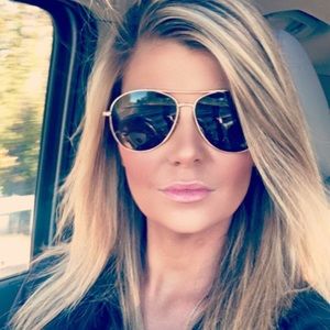 Meet your Posher, Rebecca